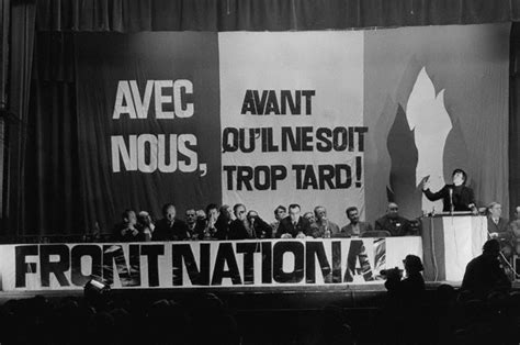 De Controverse van Le Pen et Le Front National: Een Ontleding van de Politieke Impact op Frankrijk